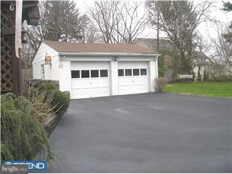 210 Loller Road Hatboro, PA 19040 - Photo 11 of 12 Gallery Image 11