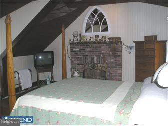 210 Loller Road Hatboro, PA 19040 - Photo 6 of 12 Gallery Image 6