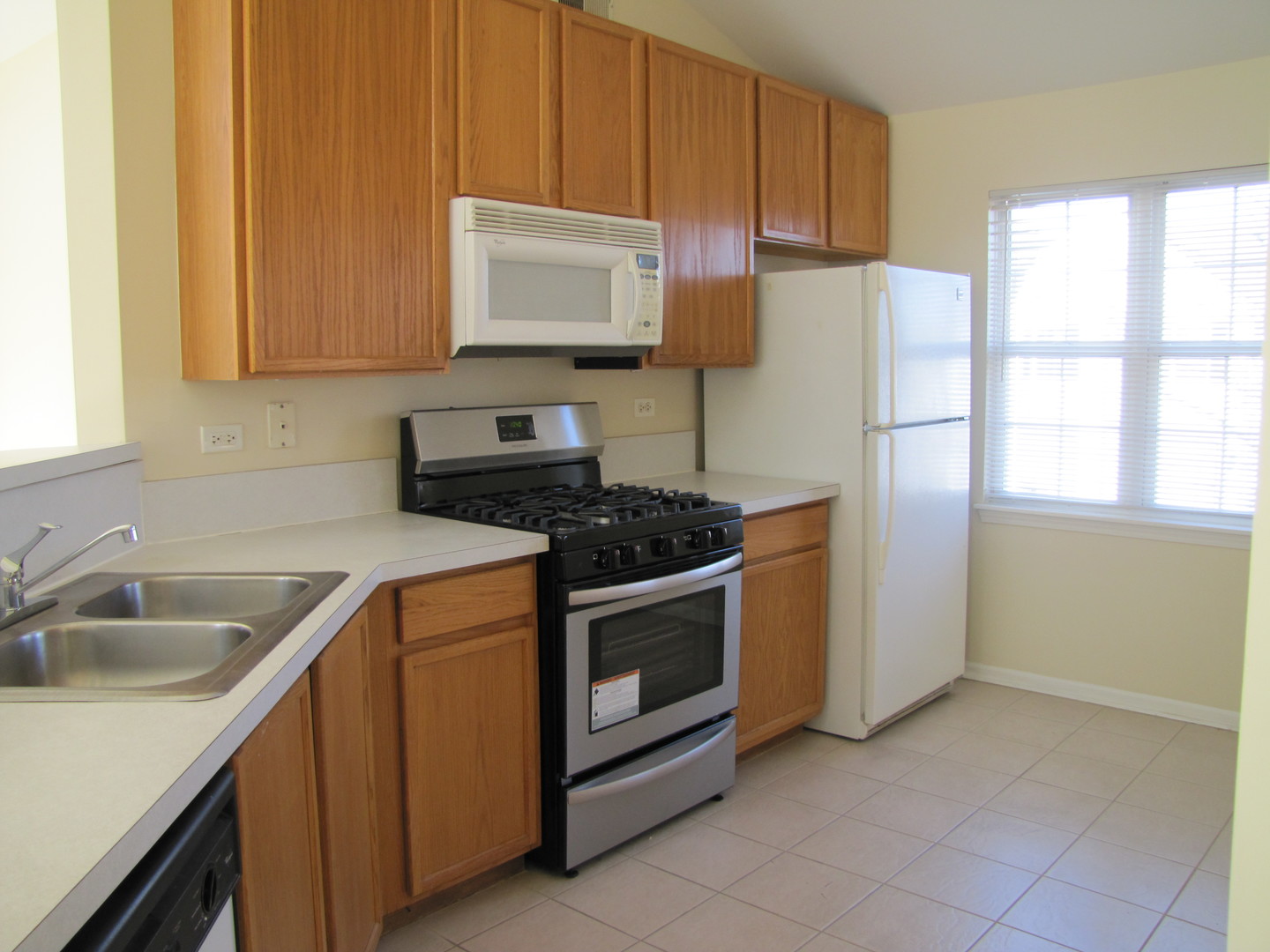 2235 Waterleaf Court, Unit 203 Naperville, IL 60564 - Photo 2 of 16