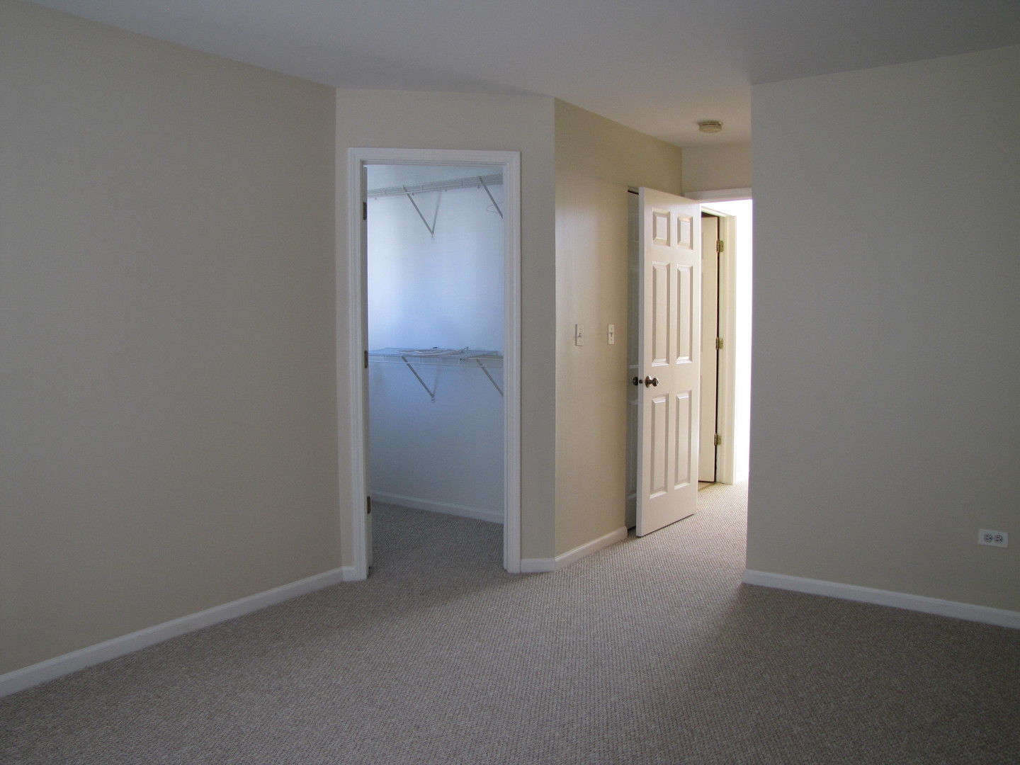 2235 Waterleaf Court, Unit 203 Naperville, IL 60564 - Photo 10 of 16