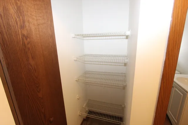 $1,400 | 419 Berkshire Drive, Unit 13, Crystal Lake, IL 60014