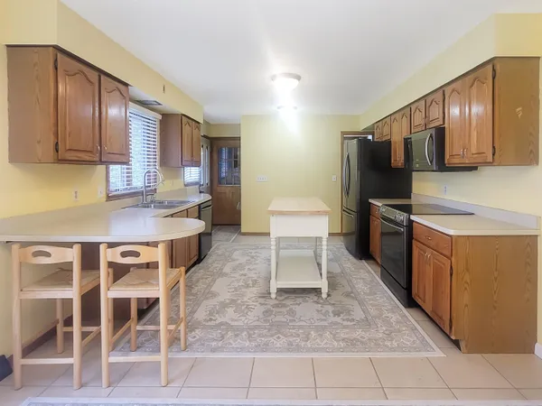 $1,500 | 445 Peach Street, East Dubuque, IL 61025