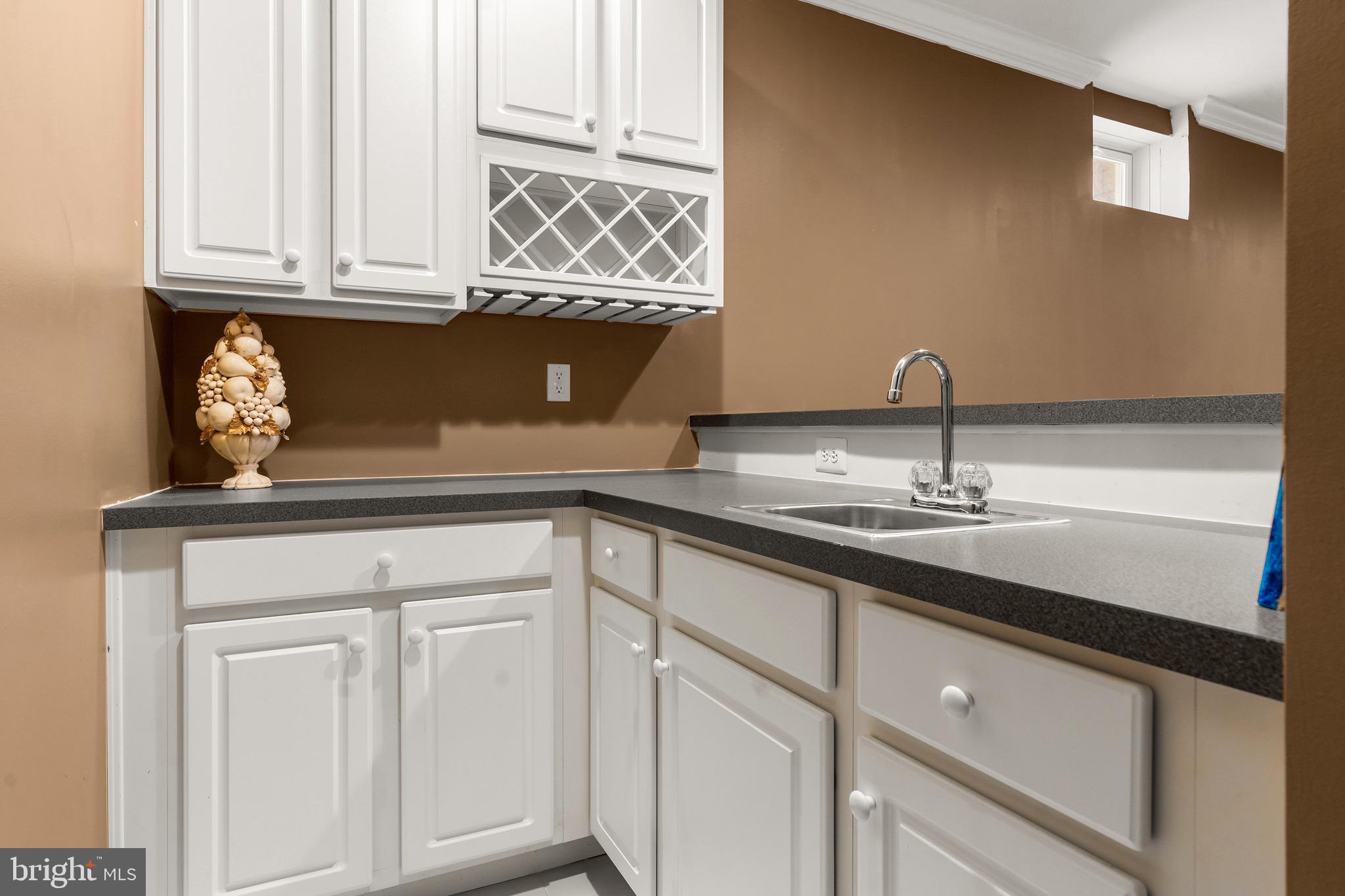 803 Derius Drive Mickleton, NJ 08056 - Photo 45 of 55 Wet Bar - Basement