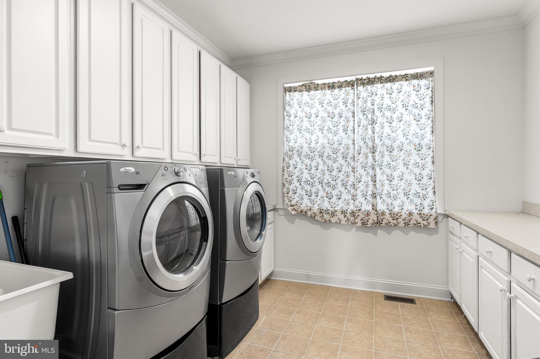 803 Derius Drive Mickleton, NJ 08056 - Photo 47 of 55 Laundry Room - Main Level