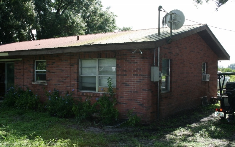 2581 Polk Road Bowling Green, FL 33834 - Photo 4 of 22 Gallery Image 4