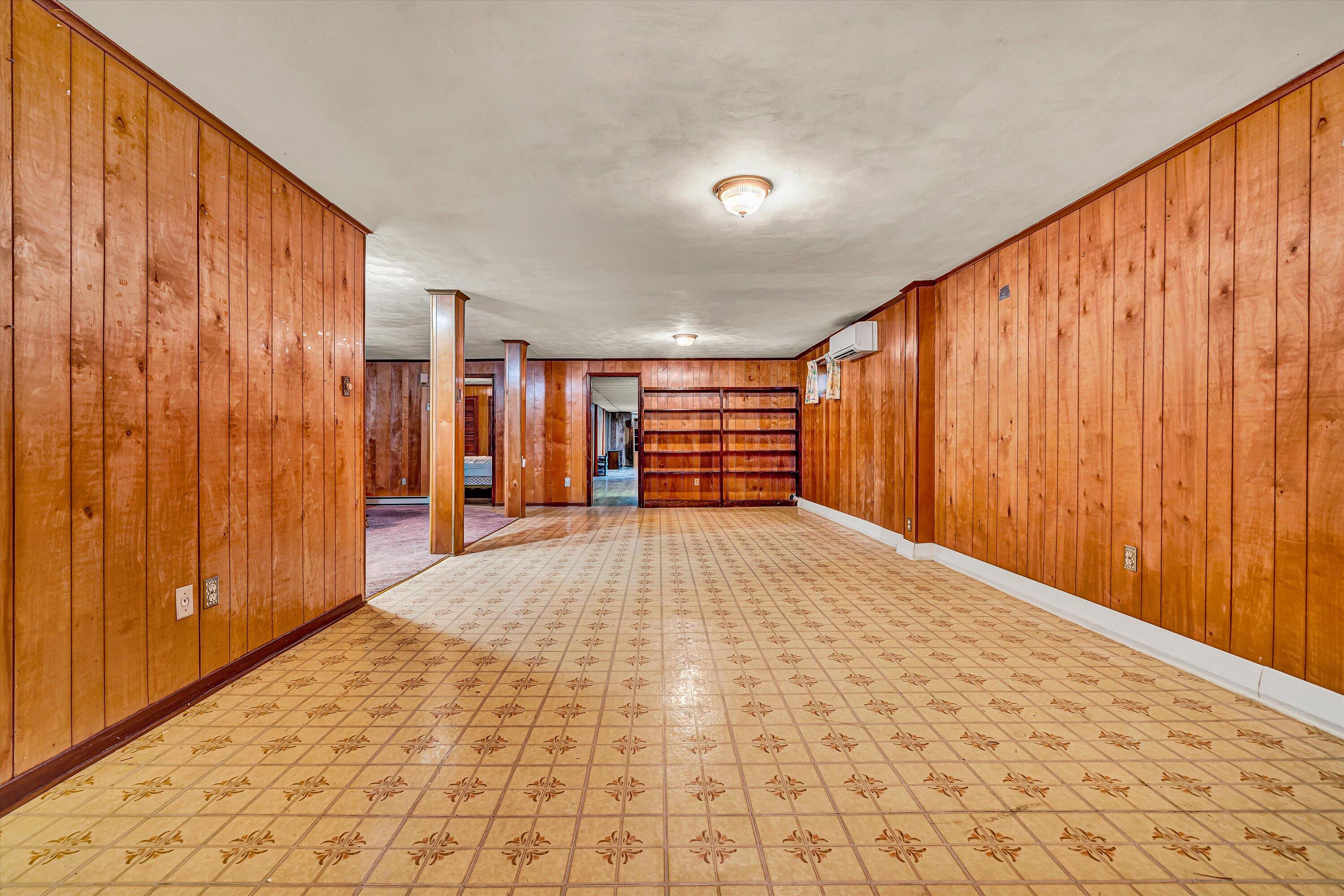 5226 North Spring Drive Northwest Roanoke, VA 24019 - Photo 37 of 46 a view of an empty room
