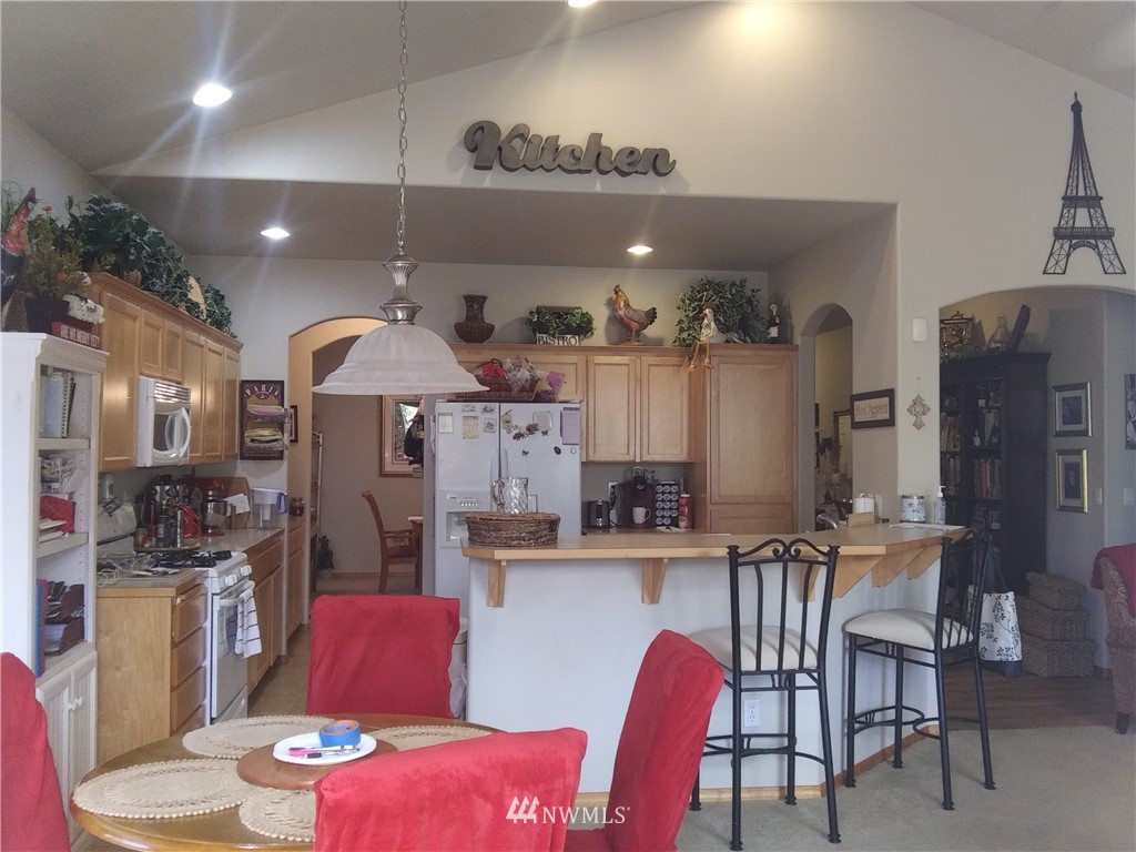 7229 Radius Loop Southeast Lacey, WA 98513 - Photo 4 of 17 Gallery Image 4