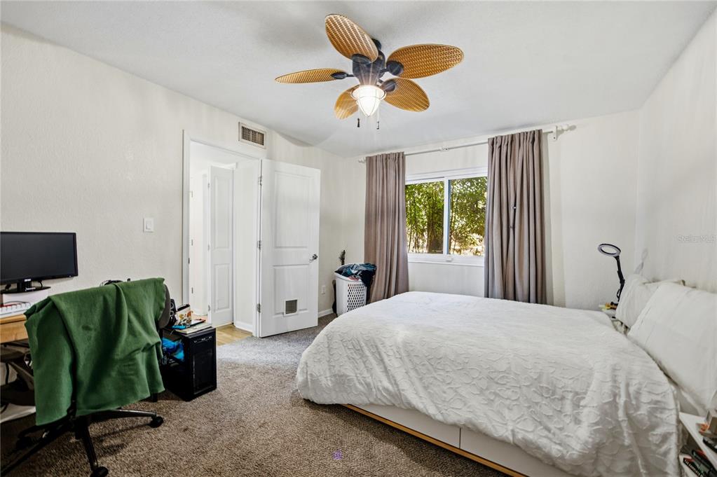 507 Northwest 39th Road, Unit 114 Gainesville, FL 32607 - Photo 18 of 41
