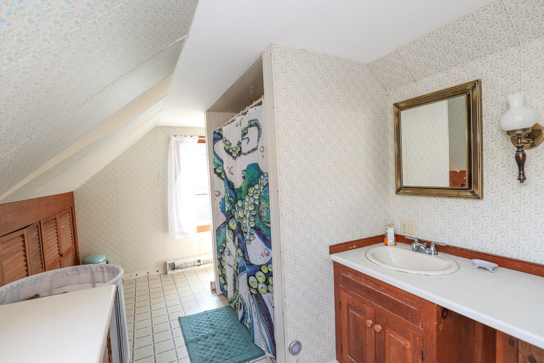 11 Maplewold Road Weare, NH 03281 - Photo 16 of 39