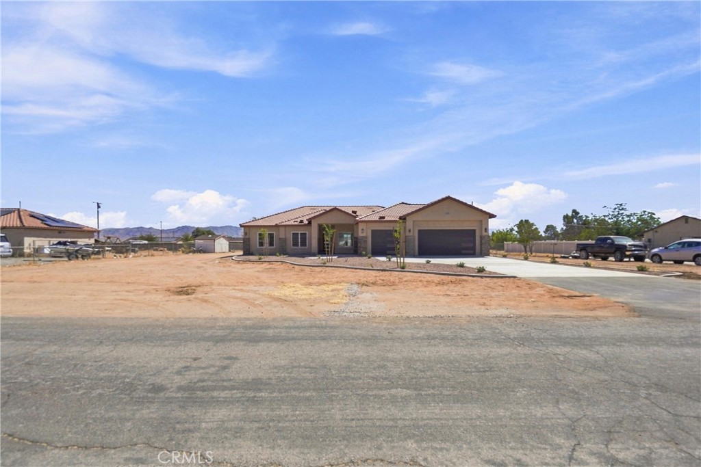 16055 Winnebago Road Apple Valley, CA 92307 - Photo 3 of 41 Gallery Image 3