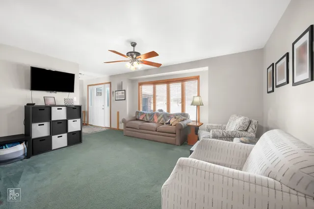 $379,900 | 3235 192nd Street, Lansing, IL 60438