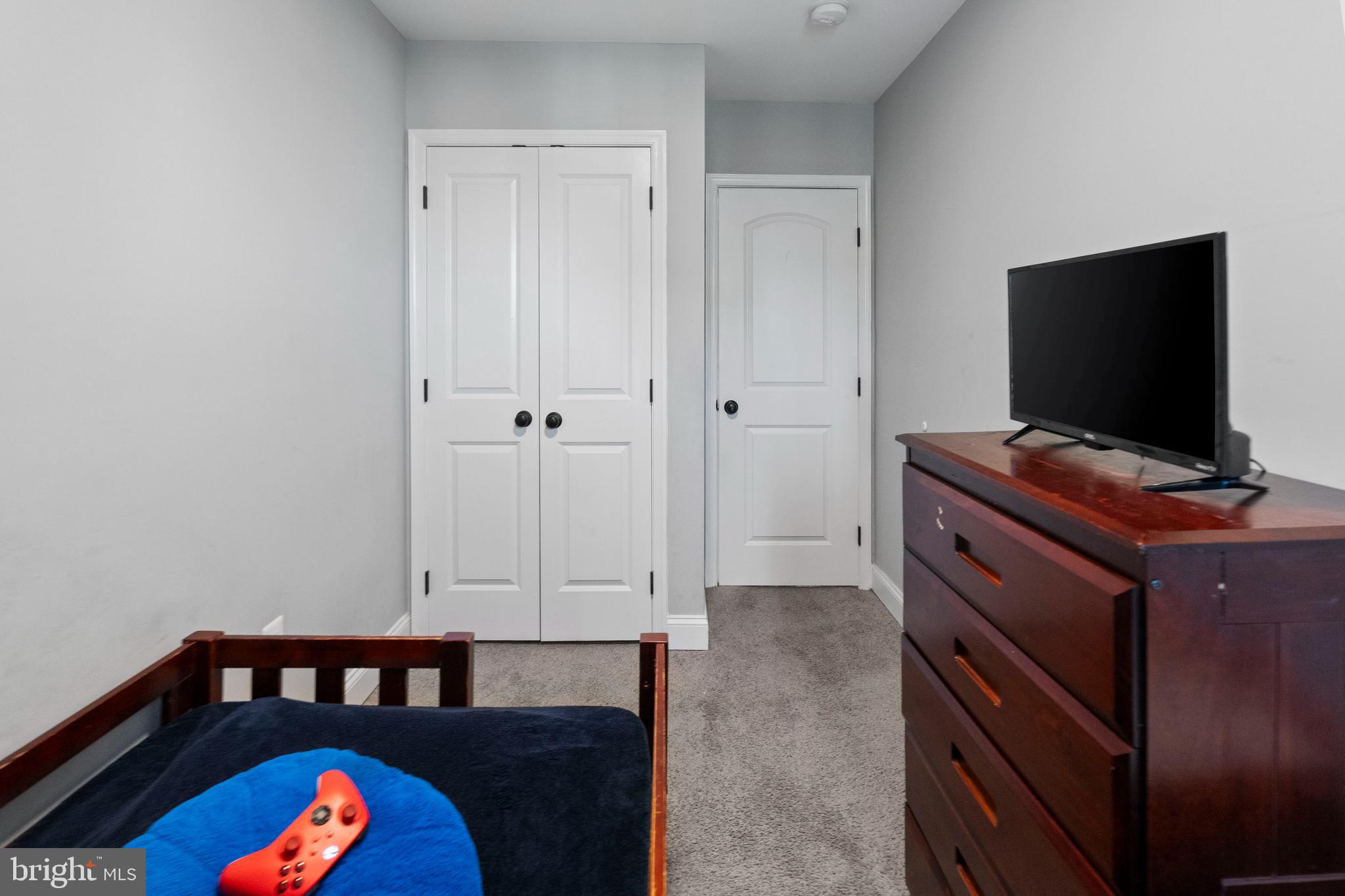 4237 Flowerton Road Baltimore, MD 21229 - Photo 11 of 27 a view of workspace with flat screen tv