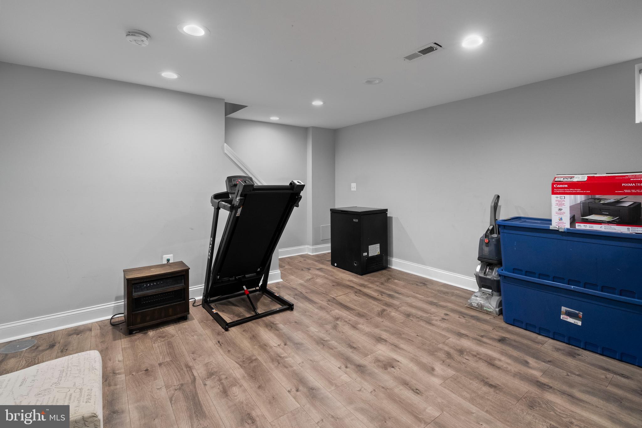 4237 Flowerton Road Baltimore, MD 21229 - Photo 16 of 27 a view of workspace with furniture