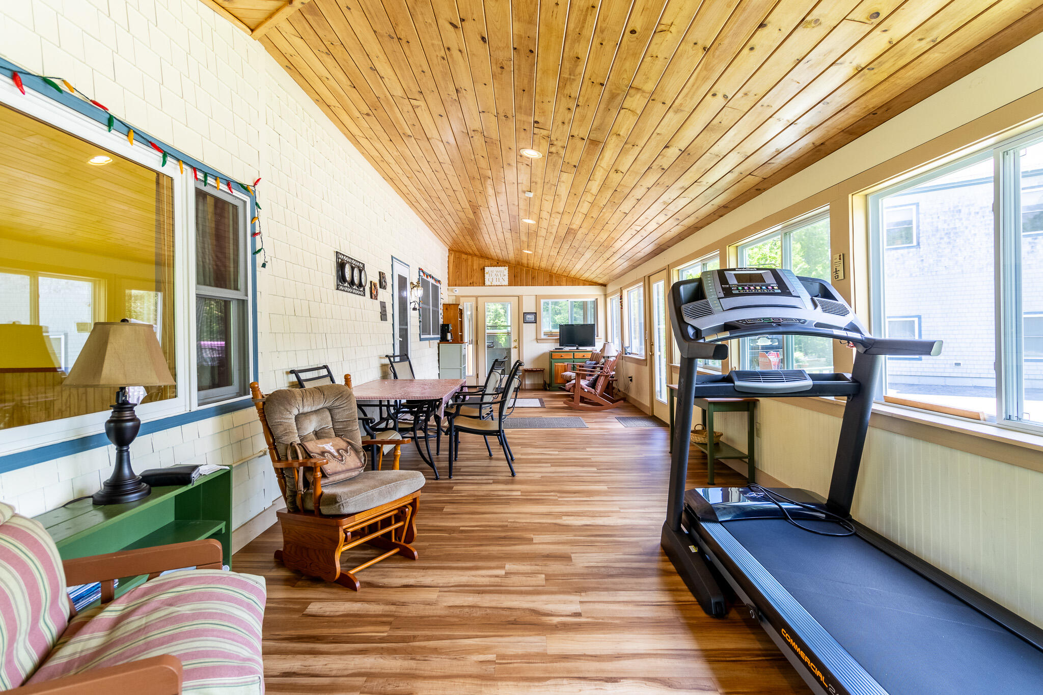 82 Station Road Jonesboro, ME 04648 - Photo 15 of 103 Sun Room from End
