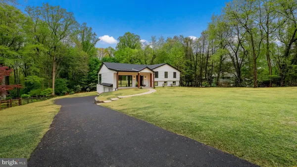 $1,250,000 | 25 Arrowhead Trail, Media, PA 19063