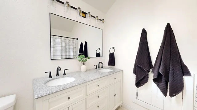 $264,900 | 1407 McLean Avenue, Tomah, WI 54660