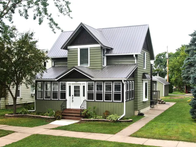$264,900 | 1407 McLean Avenue, Tomah, WI 54660