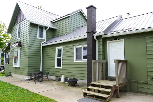 $264,900 | 1407 McLean Avenue, Tomah, WI 54660