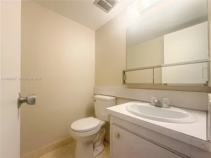 $115,000 | 804 Southeast 7th Street, Unit 107, Deerfield Beach, FL 33441