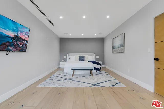 $13,900 | 2515 Thames Street, Los Angeles, CA 90046