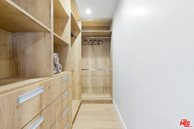 $13,900 | 2515 Thames Street, Los Angeles, CA 90046