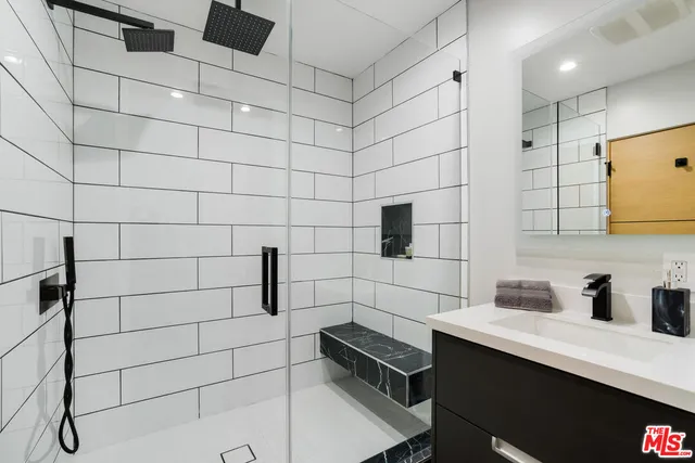 $13,900 | 2515 Thames Street, Los Angeles, CA 90046