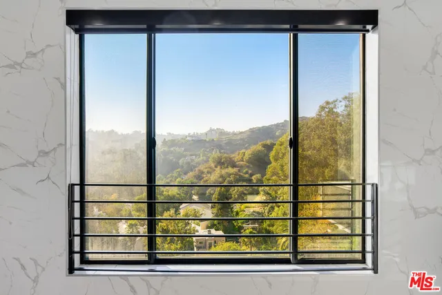 $13,900 | 2515 Thames Street, Los Angeles, CA 90046