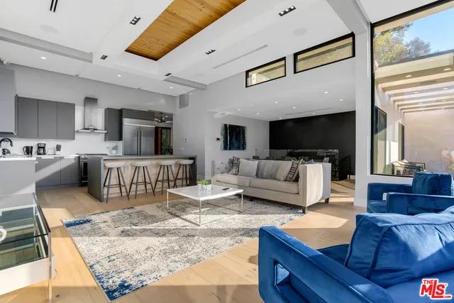 $13,900 | 2515 Thames Street, Los Angeles, CA 90046