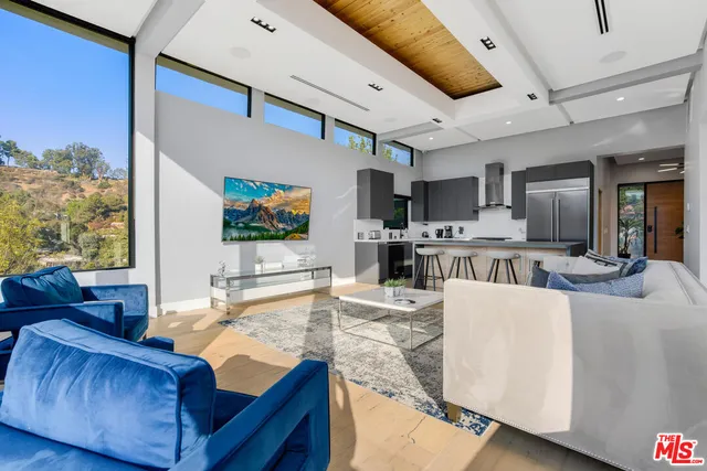 $13,900 | 2515 Thames Street, Los Angeles, CA 90046