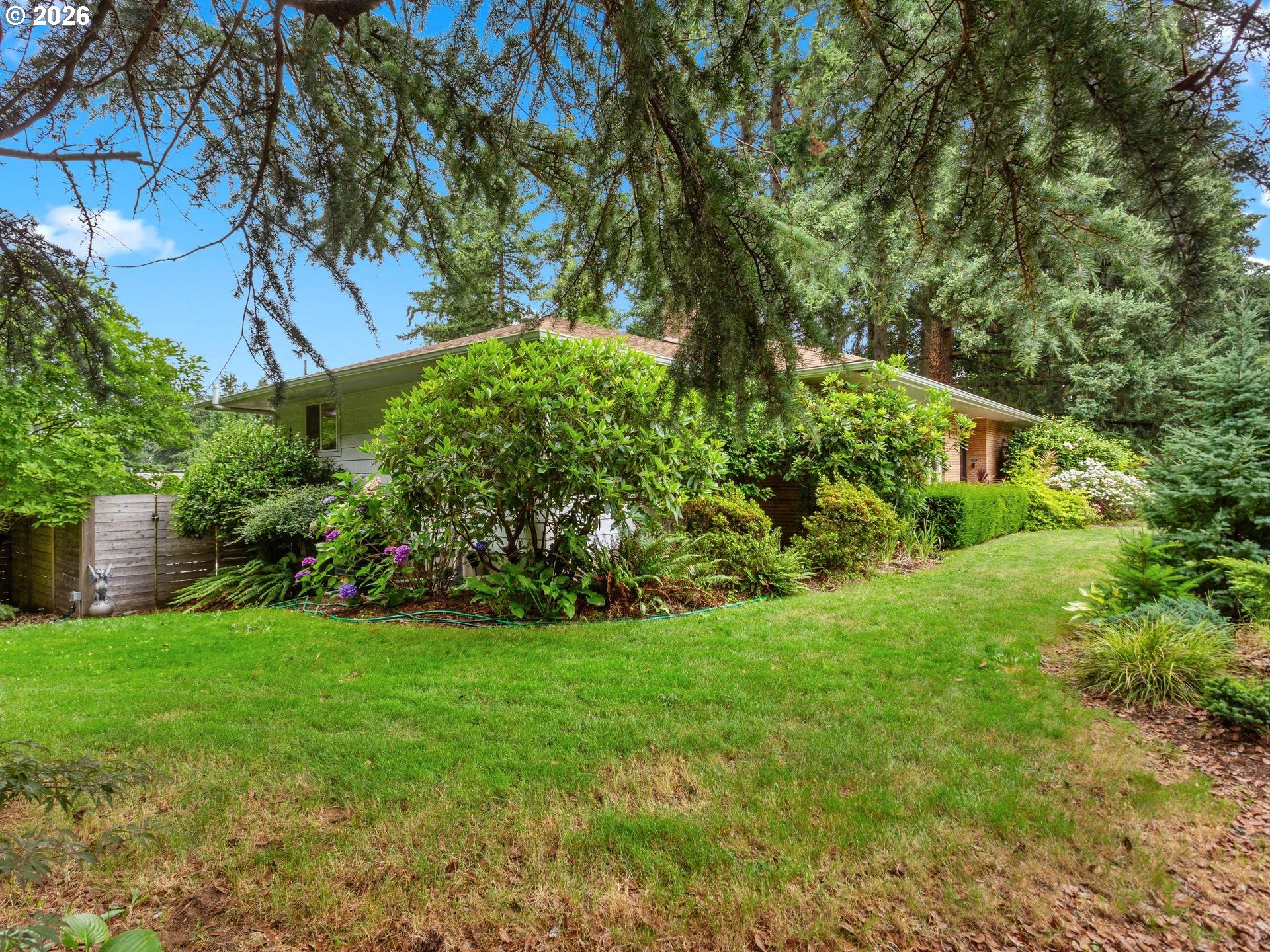 15015 Northeast Multnomah Street Portland, OR 97230 - Photo 4 of 48