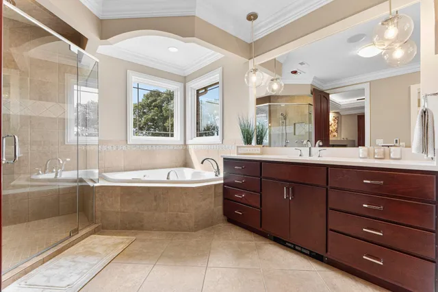 $2,450,000 | 53717 Meadow Lake Court, Elkhart, IN 46514