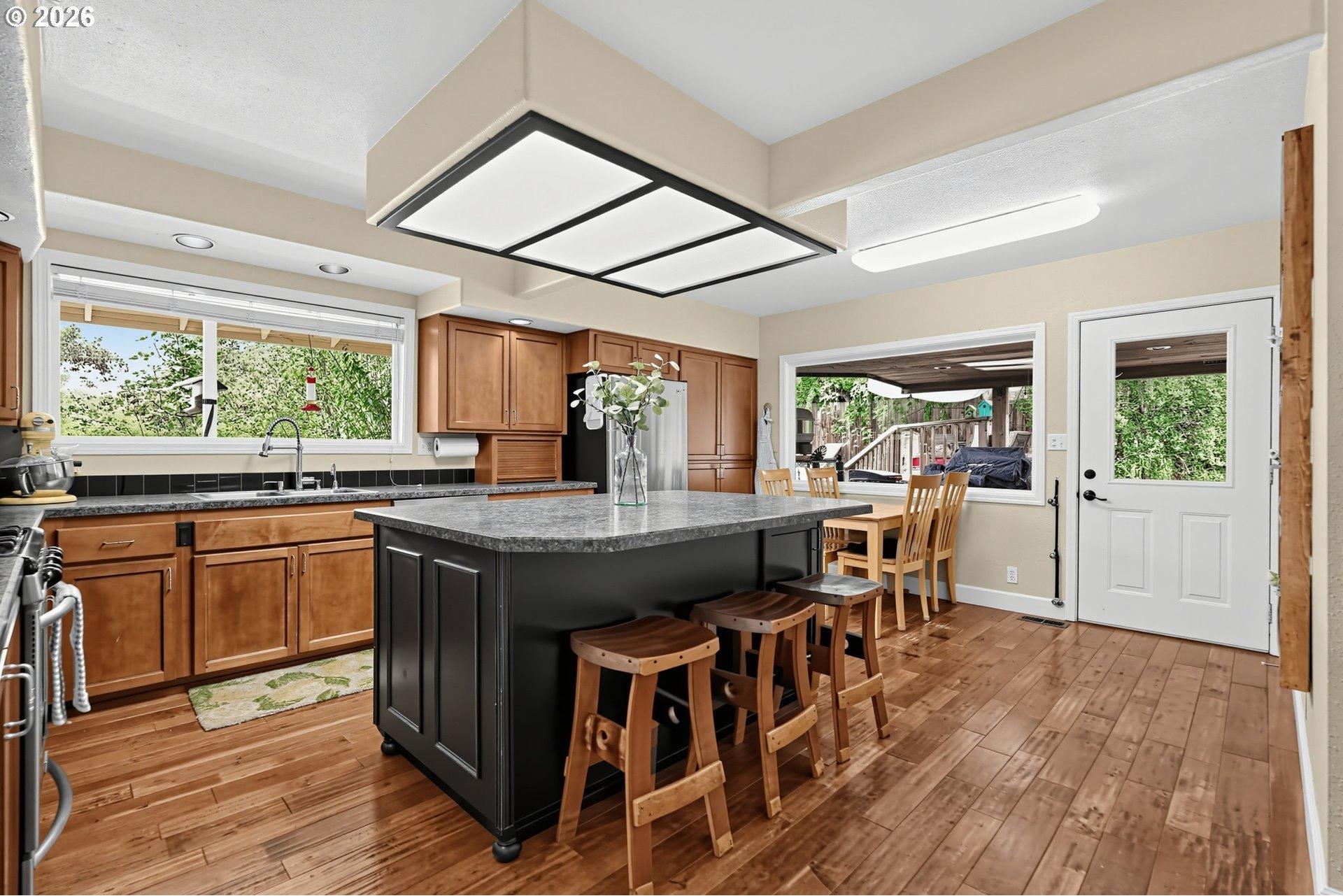 14543 South Thayer Road Oregon City, OR 97045 - Photo 9 of 39 Gallery Image 9