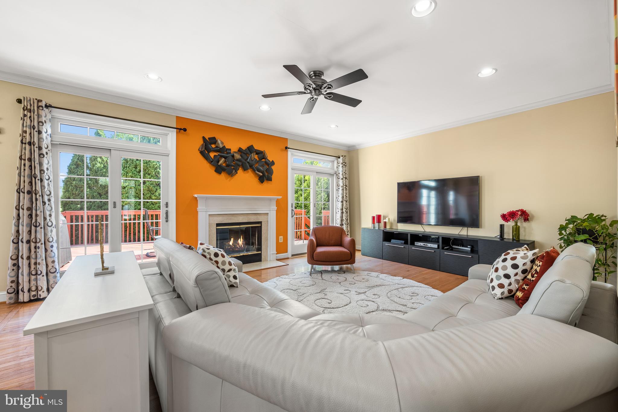 8 Hayworth Circle Exton, PA 19341 - Photo 8 of 39 Living room with double sliders access to deck