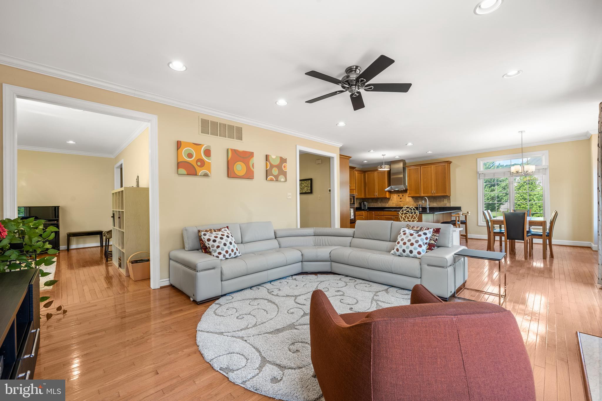 8 Hayworth Circle Exton, PA 19341 - Photo 9 of 39 Open floor plan