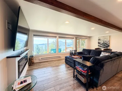 $1,450,000 | 372 Cascade Way, Orcas Island, WA 98245