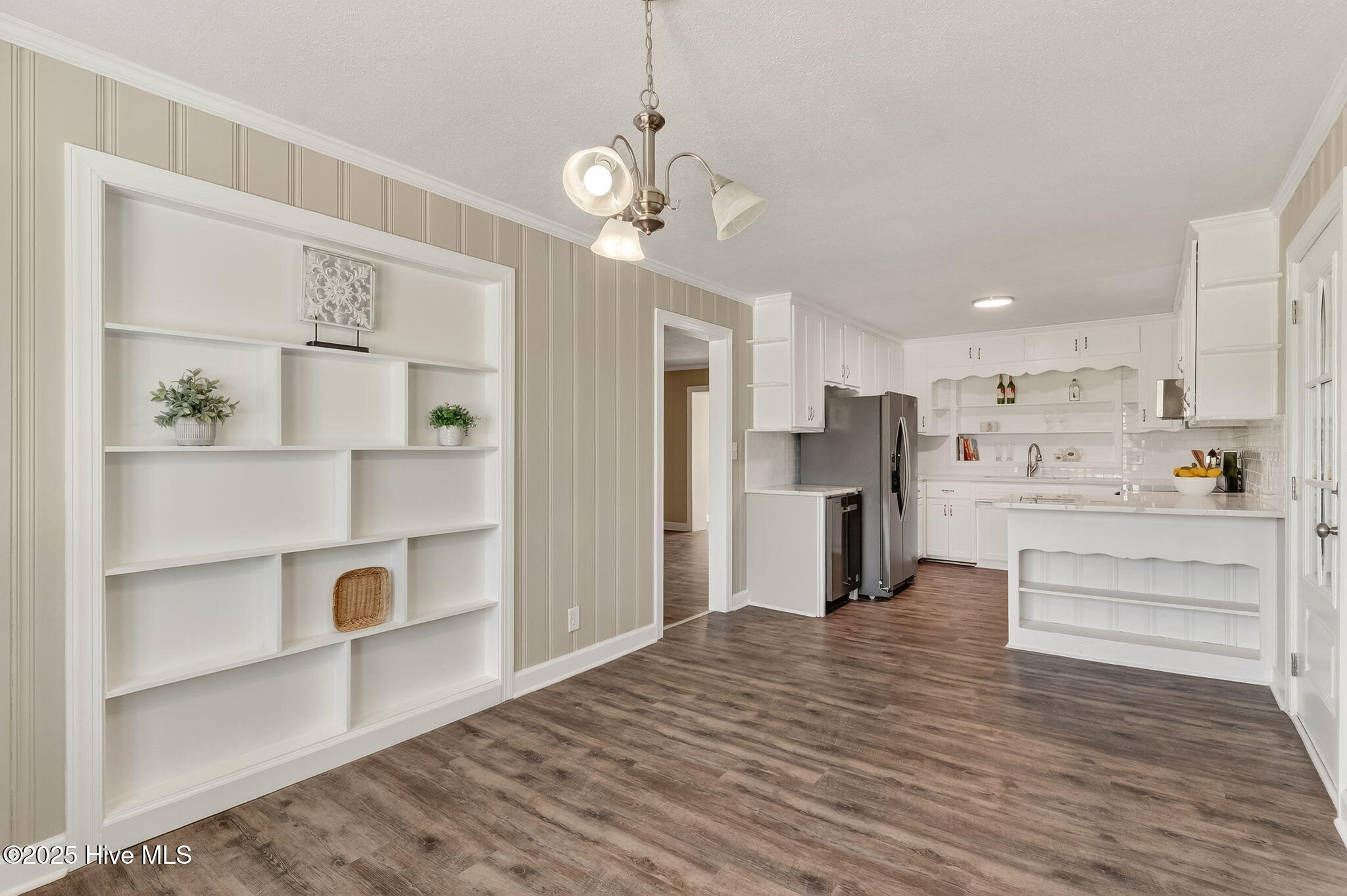 6715 Princeton Kenly Road Princeton, NC 27569 - Photo 2 of 35 32-web-or-mls-_DSC1078