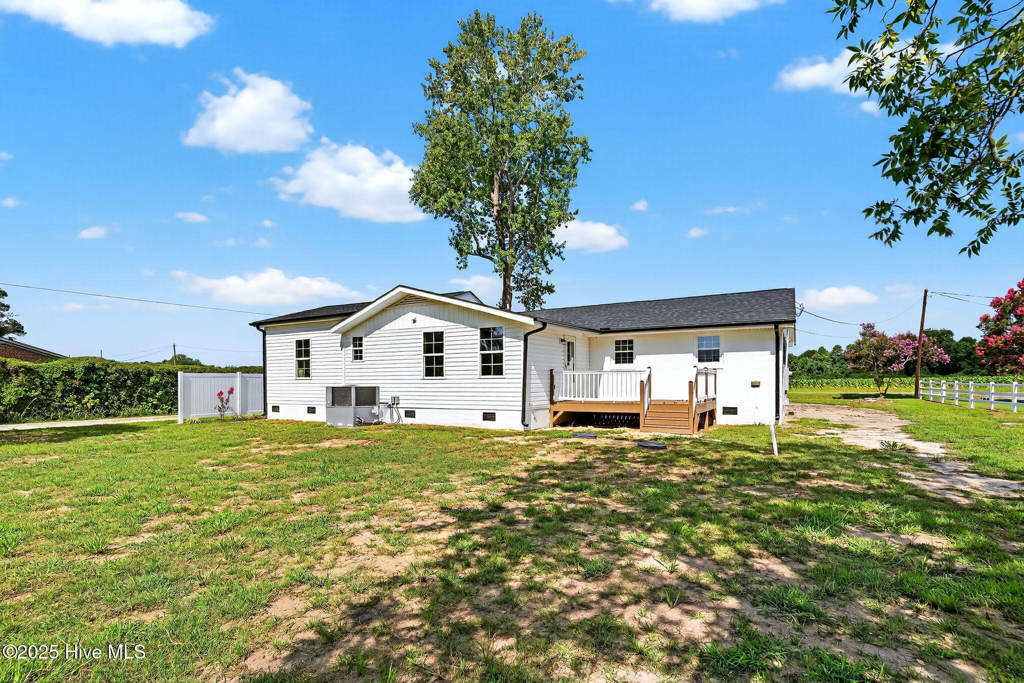 6715 Princeton Kenly Road Princeton, NC 27569 - Photo 34 of 35 37-web-or-mls-_DSC0915