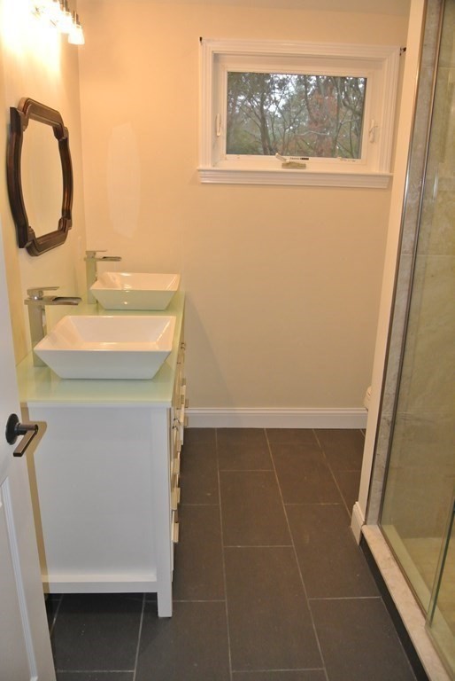 41 Old Post Road Walpole, MA 02032 - Photo 19 of 38