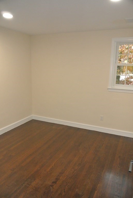 41 Old Post Road Walpole, MA 02032 - Photo 26 of 38