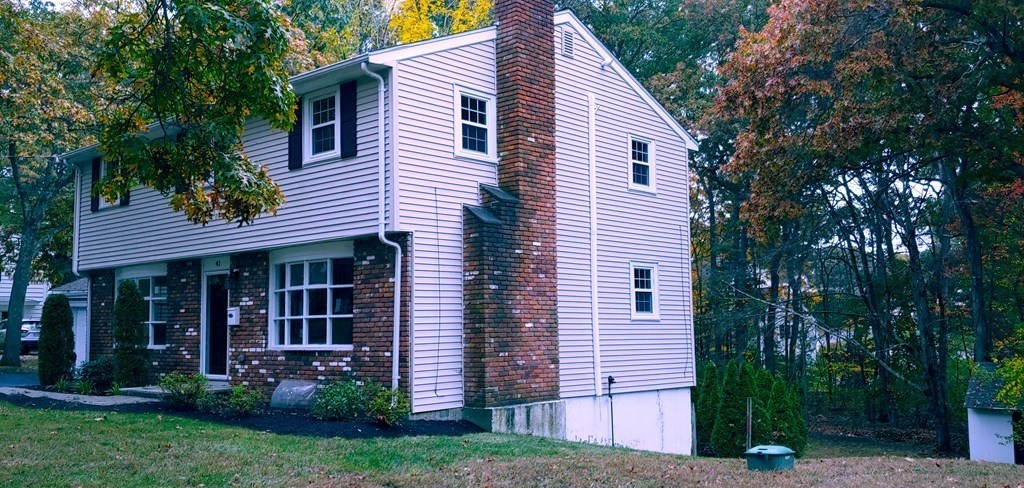 41 Old Post Road Walpole, MA 02032 - Photo 3 of 38
