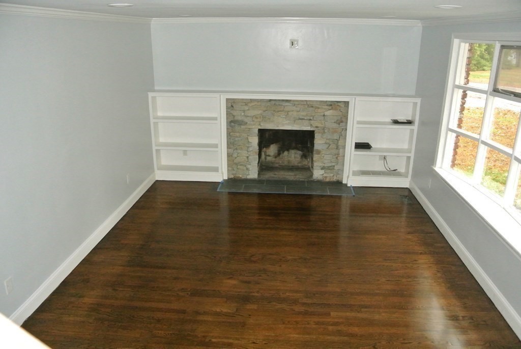41 Old Post Road Walpole, MA 02032 - Photo 10 of 38