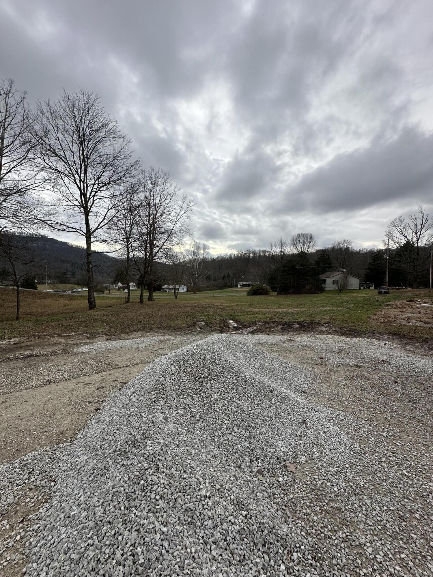 399 Dry Branch Road Irvine, KY 40336 - Photo 8 of 10 IMG_3292