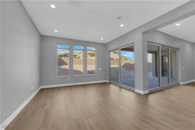 $8,800 | 10648 Stone Ledge Avenue, Las Vegas, NV 89135