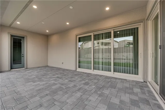 $8,800 | 10648 Stone Ledge Avenue, Las Vegas, NV 89135