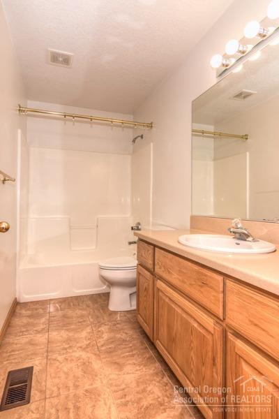 2755 Northeast Wells Acres Road Bend, OR 97701 - Photo 17 of 23 Additional Photo