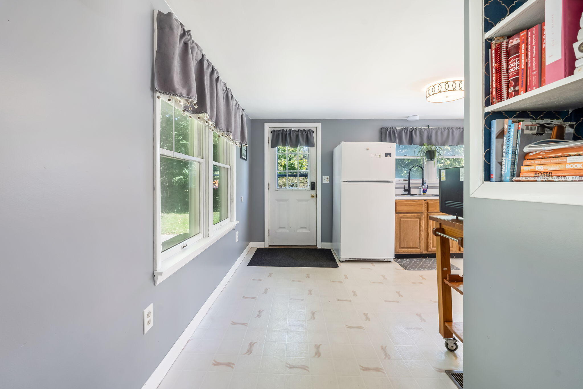 118 Cove Road Winterport, ME 04496 - Photo 15 of 27 Entrance