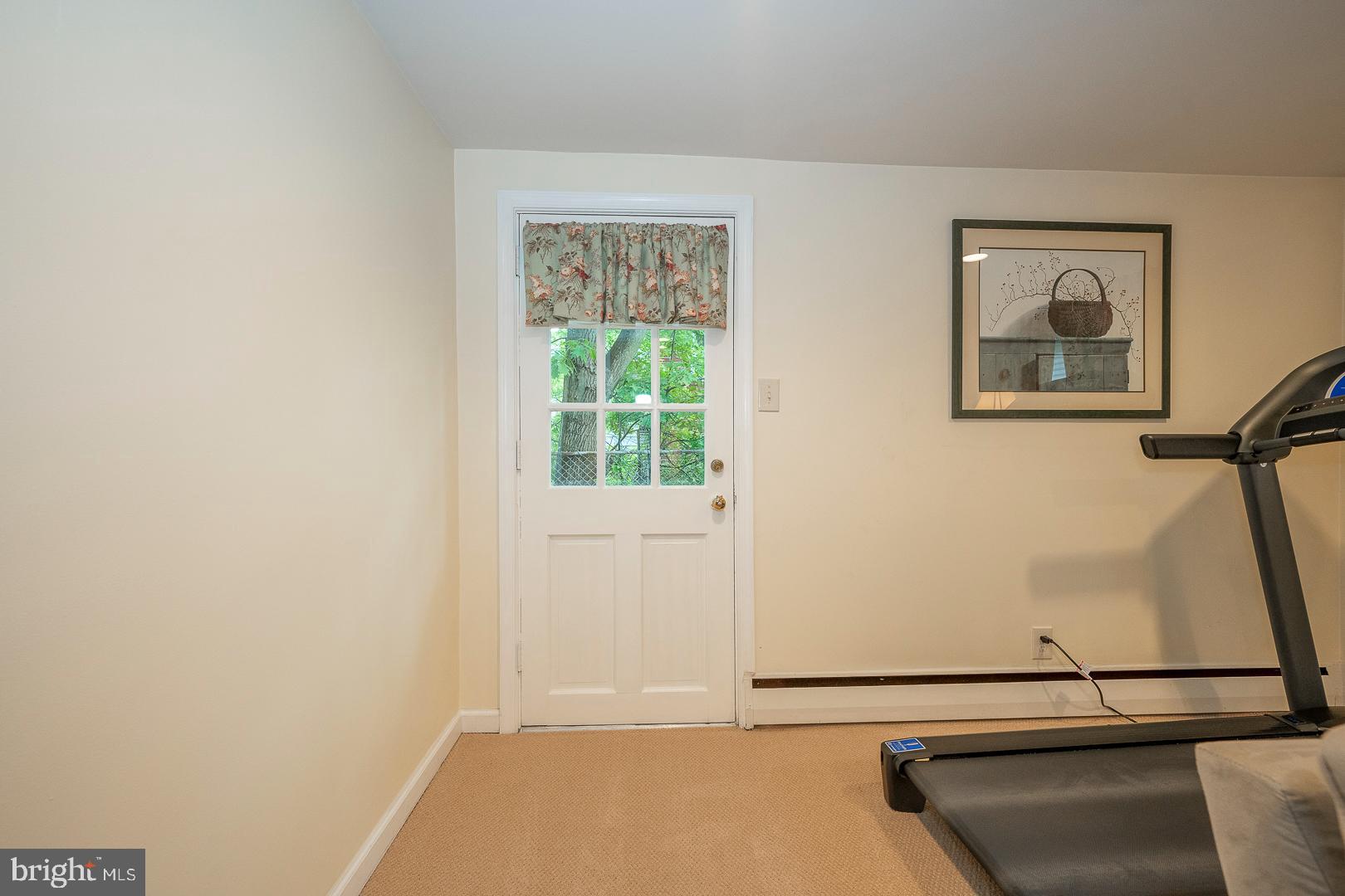 320 Bennett Road Springfield, PA 19064 - Photo 23 of 33 Family Room Side Entrance