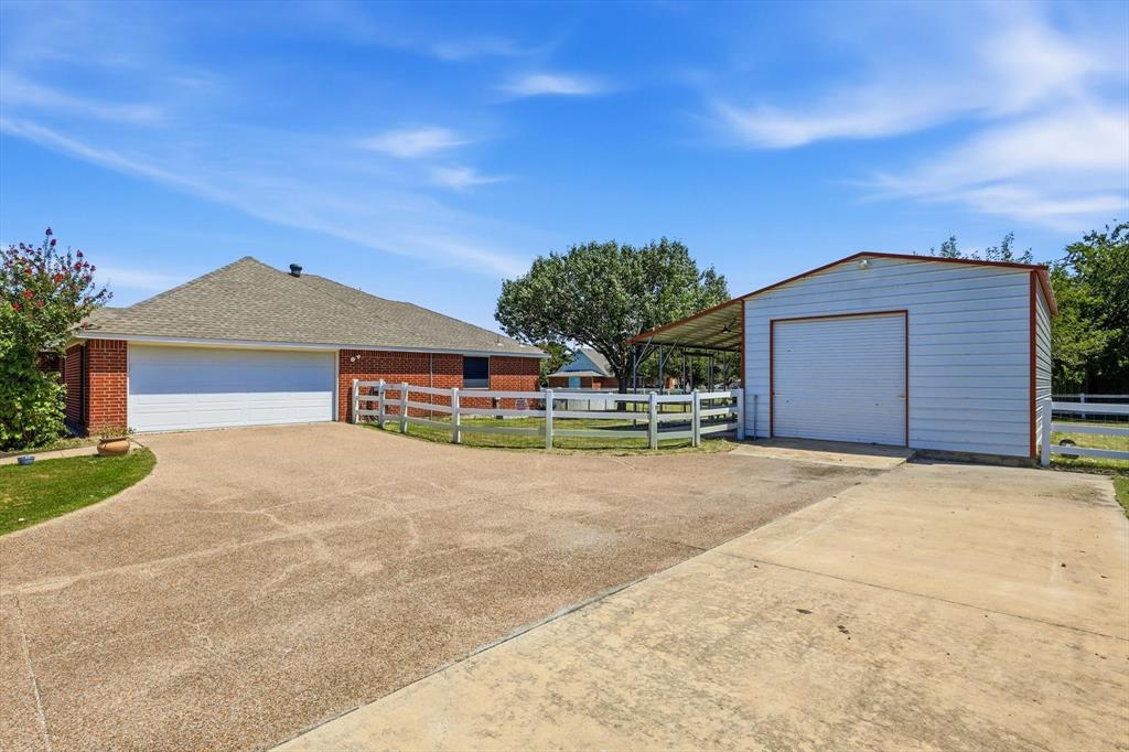 1328 Pierce Road Red Oak, TX 75154 - Photo 24 of 40 Gallery Image 24