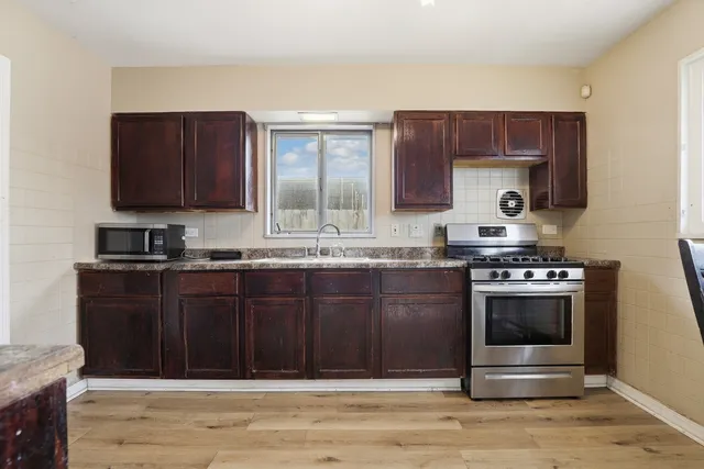 $169,900 | 15009 Meadow Lane, Dolton, IL 60419