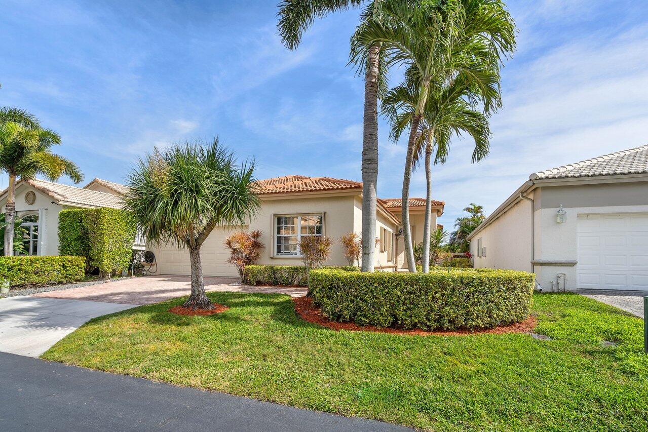 7040 Northwest Turtle Walk Boca Raton, FL 33487 - Photo 3 of 40 003-7040NorthwestTurtleWalk-BocaRaton-FL